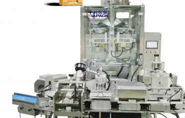 کافی پاؤڈر کے لئے خودکار مثلث ماڈل بیگ ویکیوم پیکیجنگ مشین